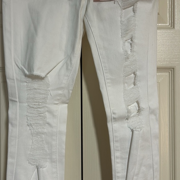 REFUGE Skinny Jeans - Picture 2 of 5